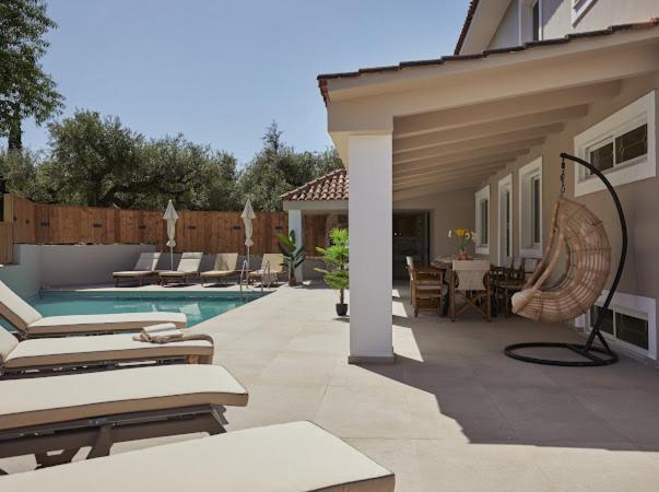 Galadriel Villa With Private Pool & Jacuzzi Κάτω Γερακάρι Εξωτερικό φωτογραφία