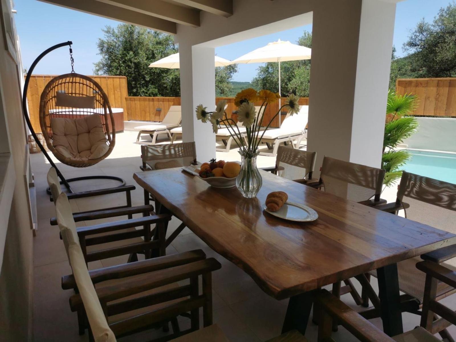 Galadriel Villa With Private Pool & Jacuzzi Κάτω Γερακάρι Εξωτερικό φωτογραφία